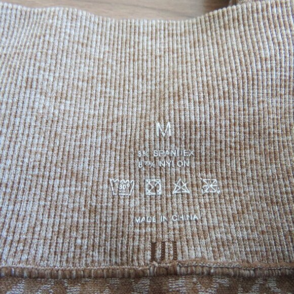 NVGTN Snakeskin Seamless Leggings in Mocha Athleisure Gym Workout - Size M - Picture 14 of 14